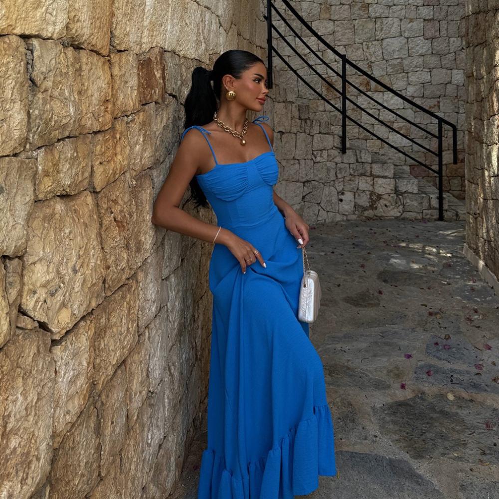 Kolekcja sukienek na co dzień dassey.eu na długi rękaw , na jedno ramię, mini , midi , maxi , dzianinowe , zwiewne, dopasowane, na cienkich ramkach.